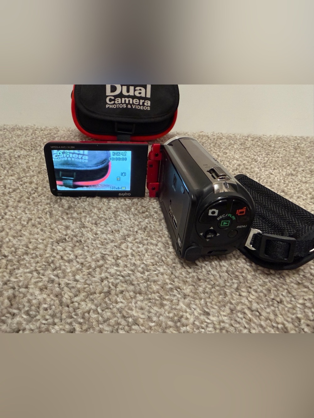 *NICE* Sanyo Xacti VPC-ZH1R Camcorder Dual Camera Handheld w/ NEW Charger Tested - Picture 4 of 5